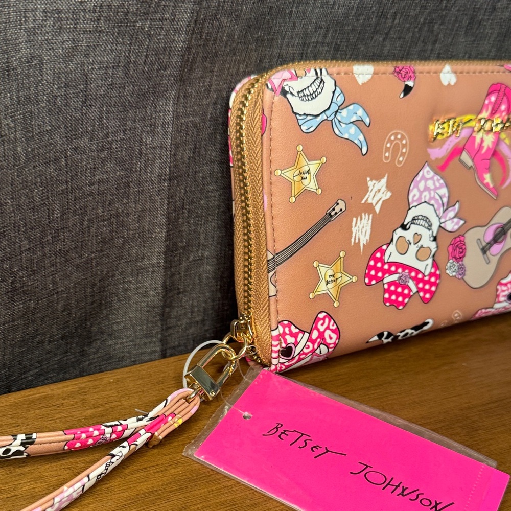Betsey Johnson Punk Western Wristlet XoZipp-P - Picture 5 of 11